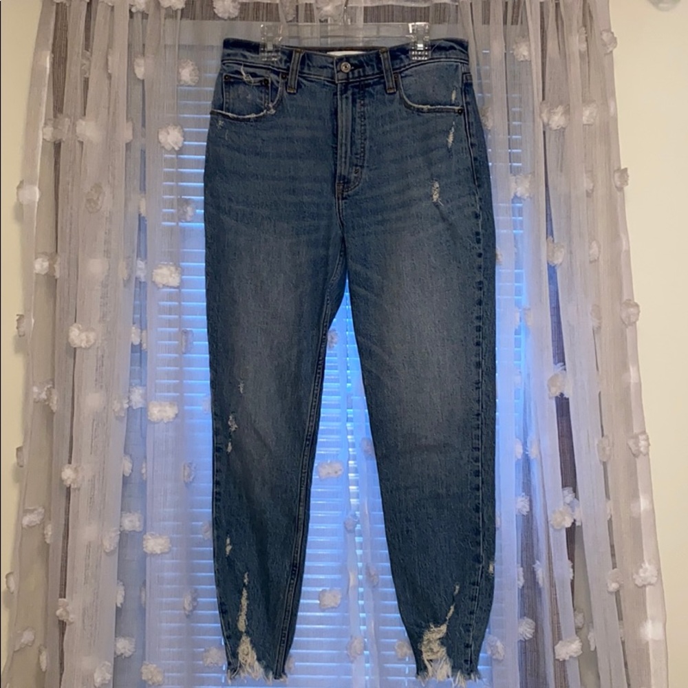 NWOT Abercrombie Jeans - Picture 1 of 6